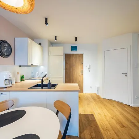 Baltycka 19 Surfingbird